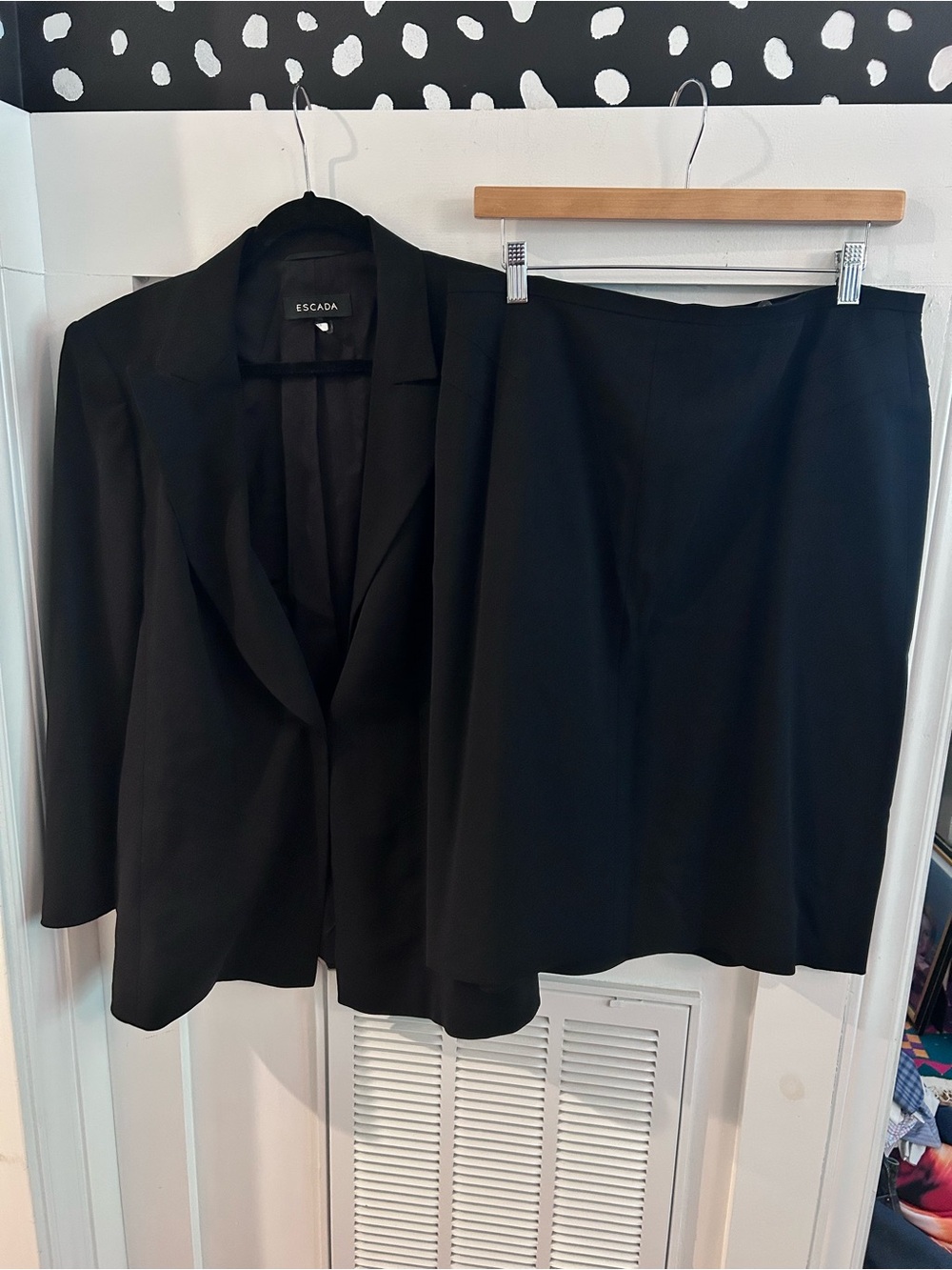 Escada Black Tailored Blazer and Skirt Set size 42